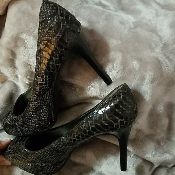 Gray "Snakeskin" Peep-Toe Heels - Picture 3 of 4